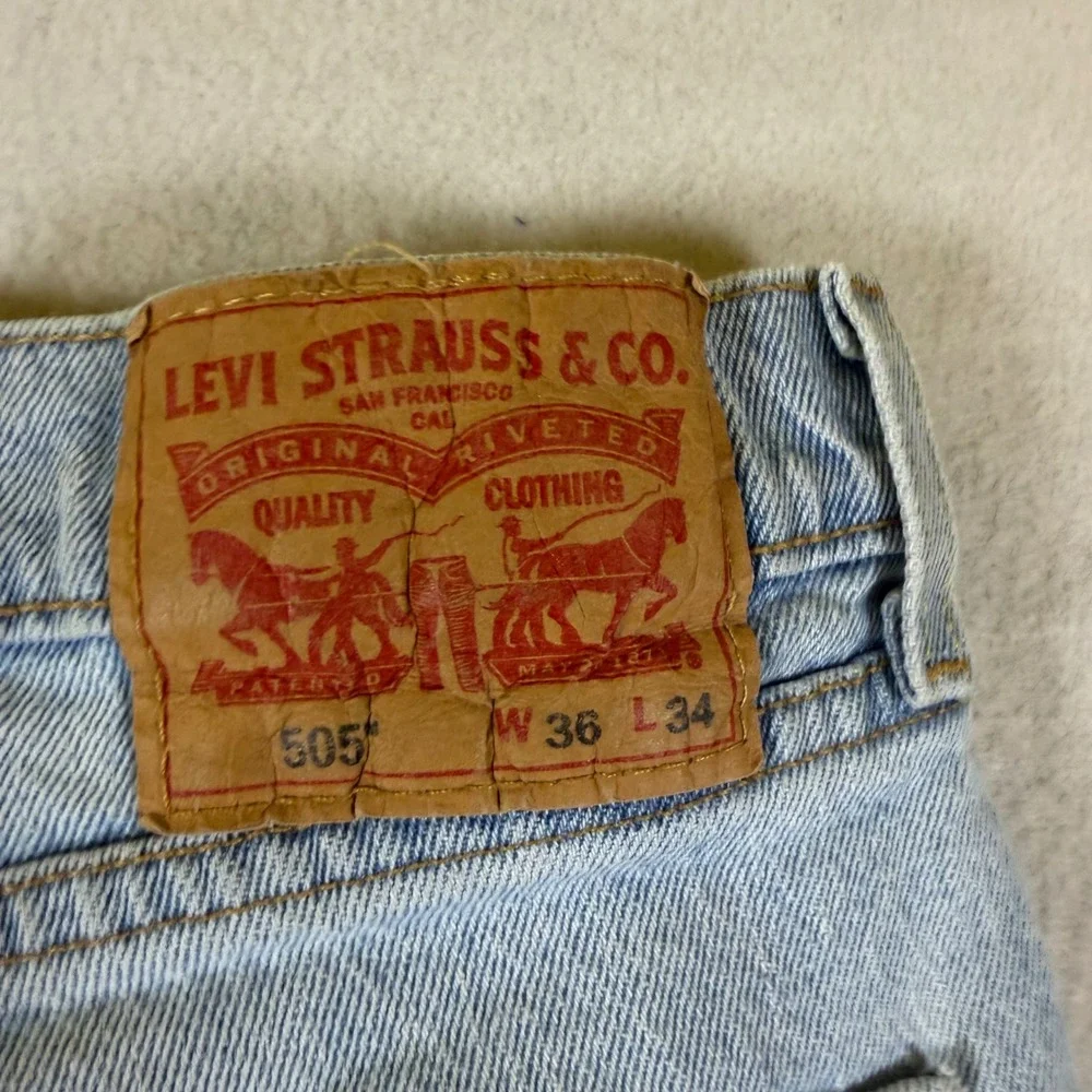 Levis 505 Mens 36x34 Light Wash Regular Fit Straight Leg Denim Jeans Blue